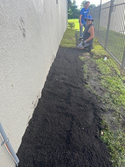 Covered Bridge Landscaping Professional Landscaping Services & Yard Cleanup in Ellenton, FL
